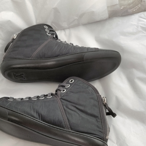 Louis Vuitton Damier Axel sneaker high top 8 - Picture 9 of 16